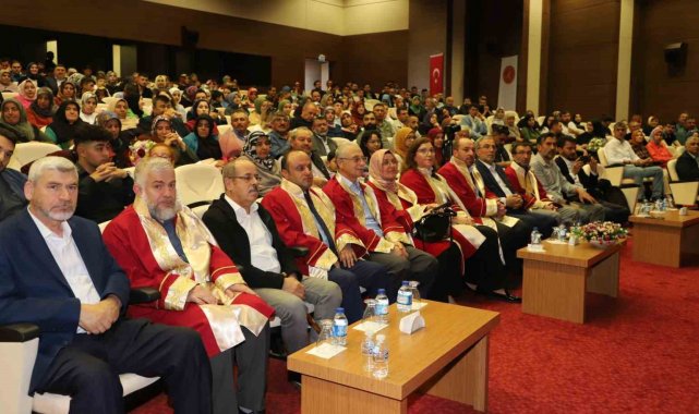 NEVÜ İlahiyat Fakültesi'nden mezuniyet gururu