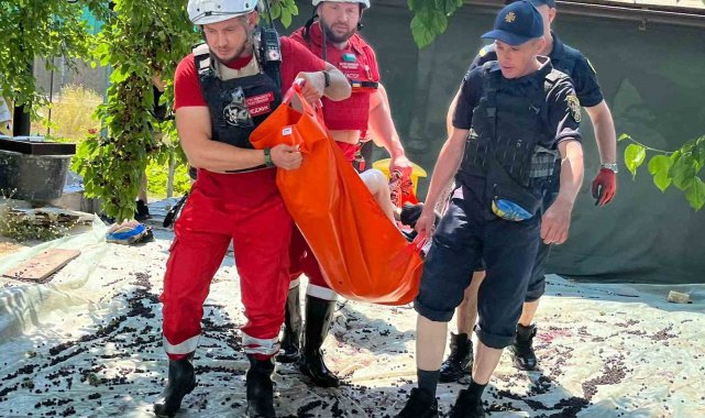 Nova Kakhovka hidroelektrik santrali bölgesinden 17 bin kişi tahliye edildi