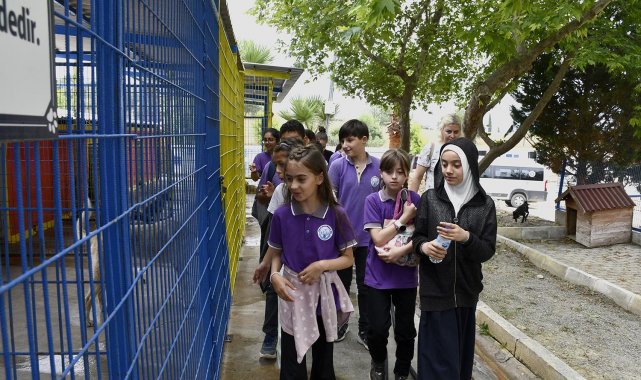 Öğrenciler, Evcil Hayvan Rehabilitasyon Merkezi'ni gezdi