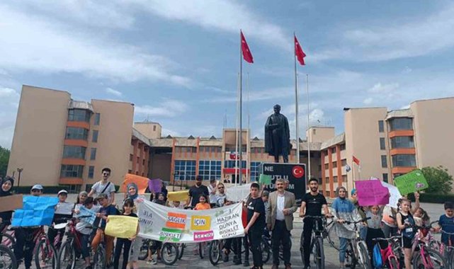 Öğrencilerden Bisiklet Günü etkinliği
