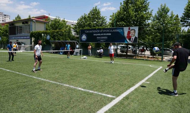 Öğretmenler spor yaparak eğlendi