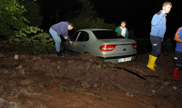 Ordu'da sel sularında mahsur kalan 6 kişi kurtarıldı