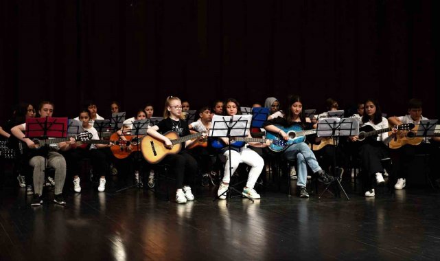 Osmangazi'de geleceğin sanatçıları yetişiyor