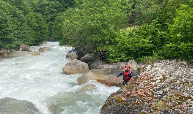 Ot toplamaya gittiği dere kenarında kayboldu