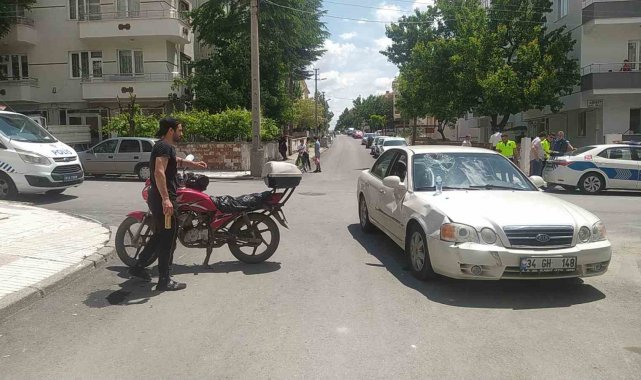 Otomobil ile motosiklet çarpıştı: 1 yaralı