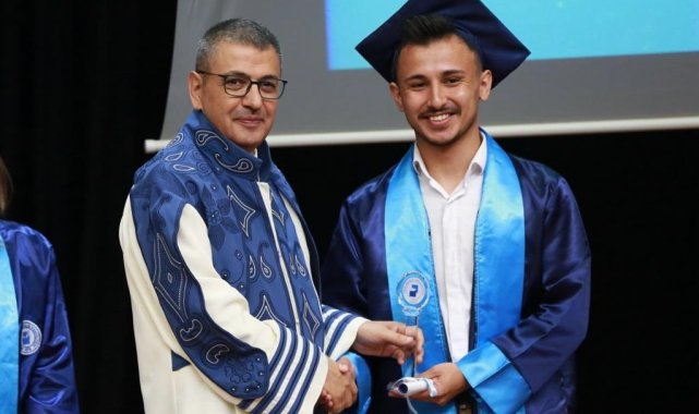 PAÜ'de mezuniyet coşkusu başladı
