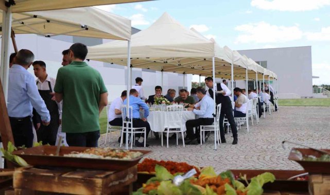 Perakendeciler Gedik Piliç'in son teknolojiyle donatılmış tesislerine hayran kaldı