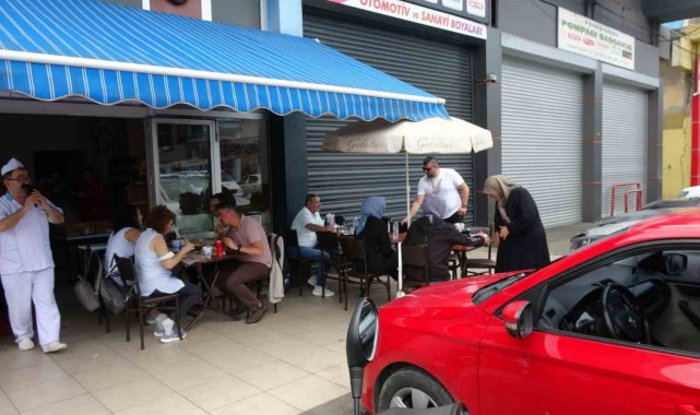 Pide ustası her pazar müşterilerine Türk Sanat Müziği konseri veriyor