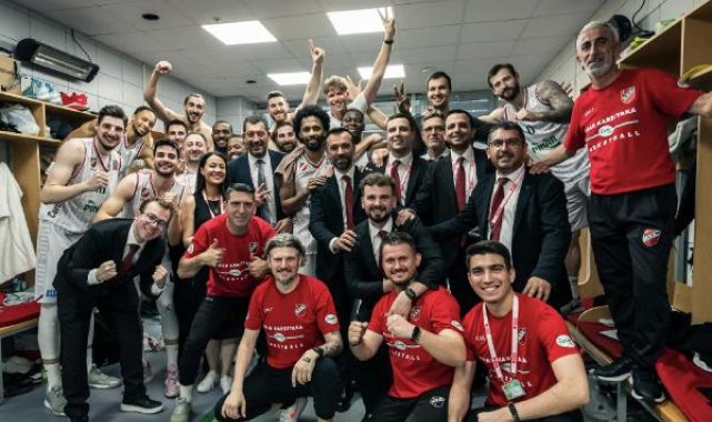 Pınar Karşıyaka'da sıra şampiyonlukta