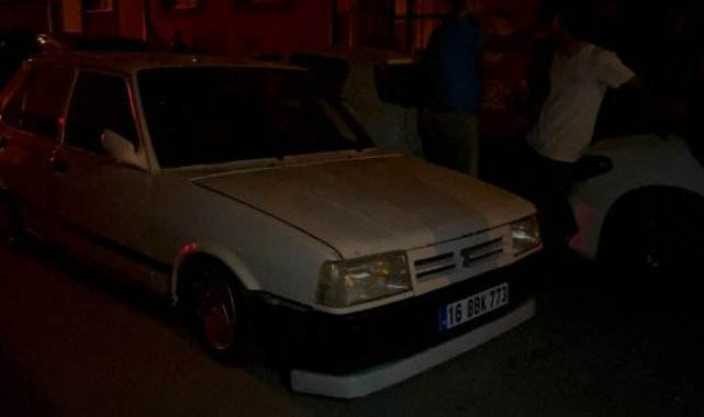 Polisin 'dur' ihtarına uymadı, otomobili bırakıp kaçtı