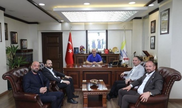 "Türkiye Yüzyılını inşa etmek için biz de elimizi taşın altına koymaya hazırız"