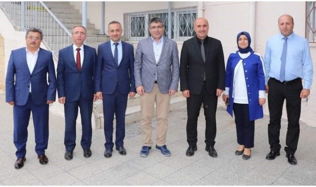 Rektör Aktekin, 'Bilim Söyleşileri' programında öğrencilerle buluştu