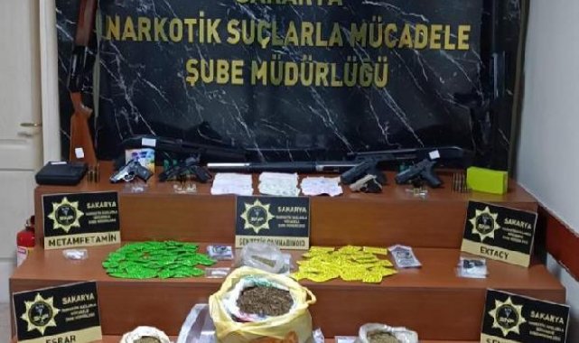 Sakarya'da uyuşturucu operasyonu: 23 gözaltı