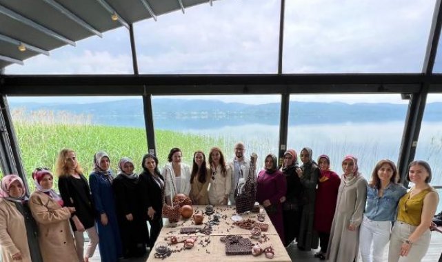 Sakaryalı kadınların el emeği ürünleri moda dünyasıyla buluştu