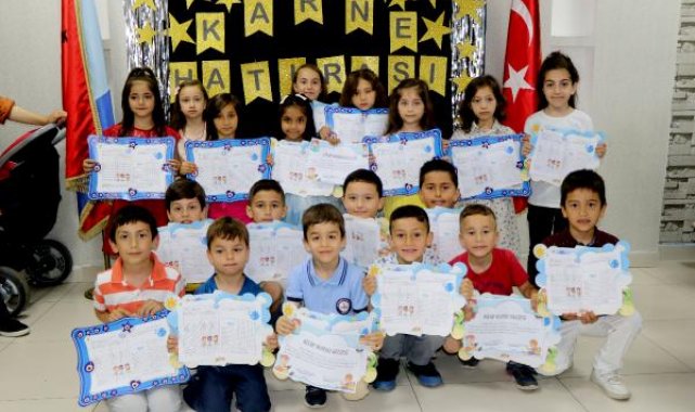 Samsun'da öğrencilerin karne heyecanı