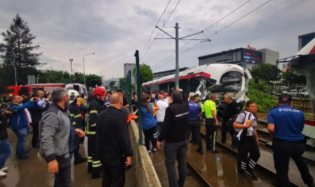 Samsun'da tramvay, arıza yapan tramvaya arkadan çarptı: 1'i ağır, 26 yaralı - Yeniden