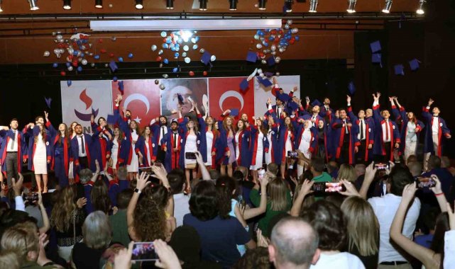 Sanko Üniversitesi Tıp Fakültesinde mezuniyet coşkusu