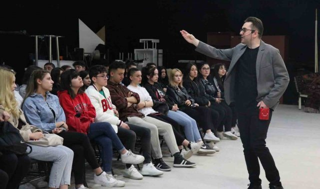 SCÜ İletişim Fakültesinde atölye çalışması gerçekleştirildi