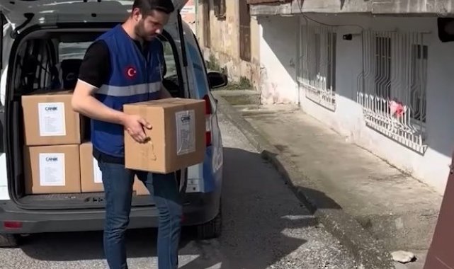 Selin vurduğu Canik'te ailelere hijyen paketi desteği