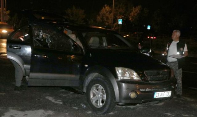Seyir halindeki cipe tüfekli saldırıda sürücü yaralandı
