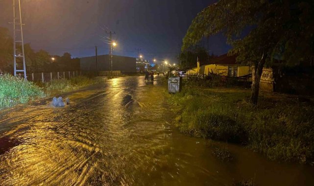 Sinop'ta sağanak yağış, heyelanlara neden oldu