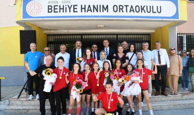 Söke'de şampiyona müthiş karşılama
