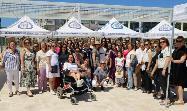 Sosyal Hizmet Atölyelerinde kadınlar üretiyor, Büyükşehir destekliyor