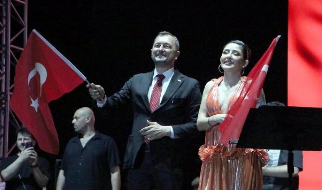 Süleymanpaşa Belediye Başkanı Yüksel'den, şarkıcı Melek Mosso açıklaması