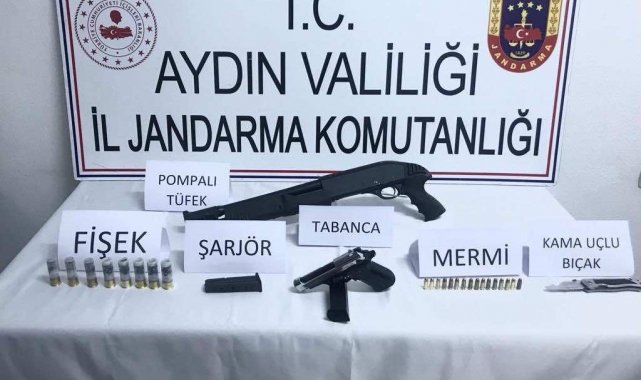 Şüphe üzerine durdurulan şahıslardan silah ele geçirildi