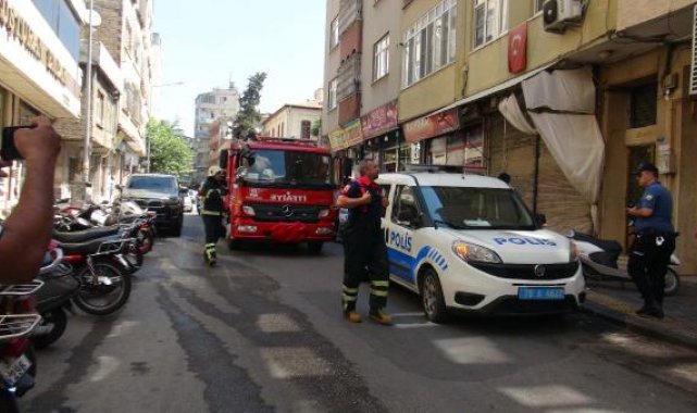 Tamir ettiği klimanın patlamasıyla yaralandı