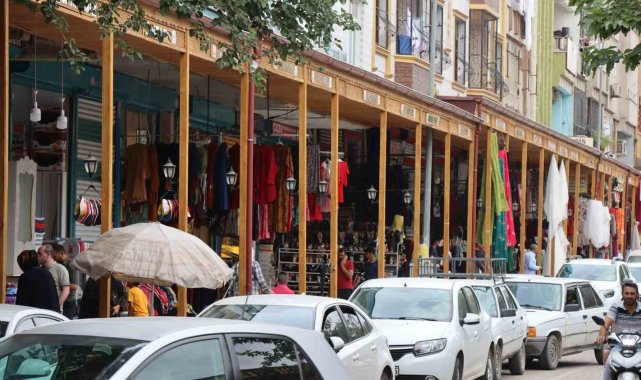Tarihi caddede sundurma çalışması tamamlandı