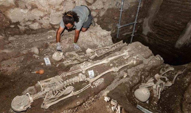 Tarihi İznik surlarında 'mezarlık' gizemi