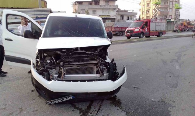 Tarsus'ta 3 ayrı kazada 12 kişi yaralandı