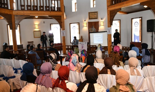 Taş Mescit'te kadına yönelik şiddetle mücadeleye manevi değerlerle dikkat çekildi