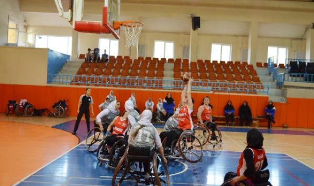 Tekerlekli Sandalye Basketbol Kadın Milli Takımı Yardımcı Antrenörü Çelik: Avrupa'da ülkemizi en iyi şekilde temsil edeceğiz