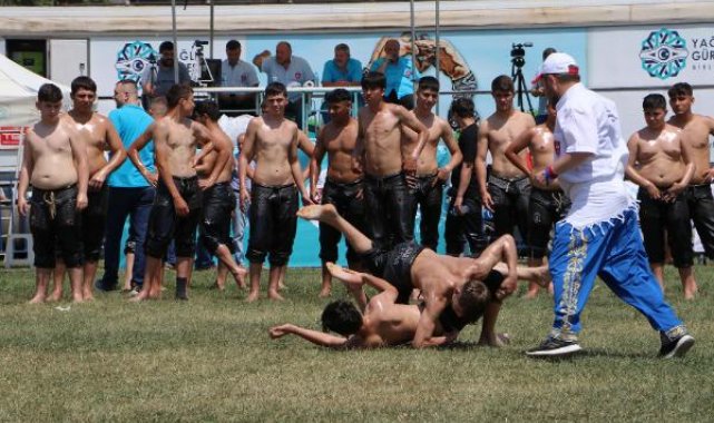Tekirdağ'da Hüseyin Pehlivan Yağlı Güreşleri başladı