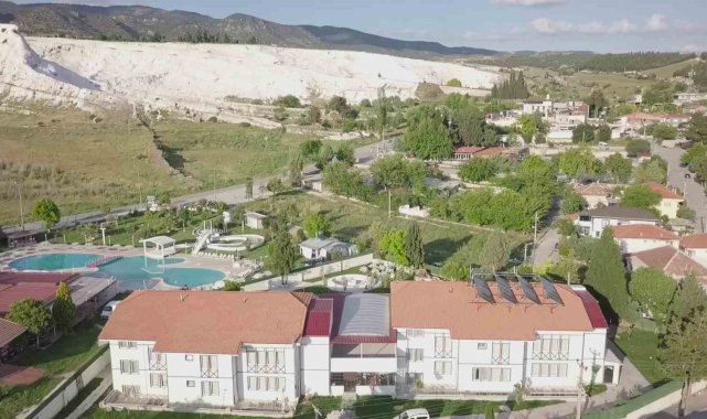 Turizmin cenneti Pamukkale'de hasta ve yaşlılara 5 yıldızlı hizmet