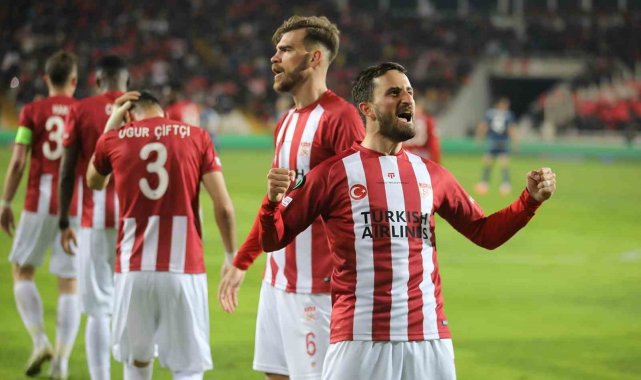 UEFA Konferans Ligi'nde en güzel gol Sivassporlu Erdoğan Yeşilyurt'tan