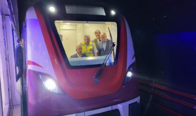 Ulaştırma Bakanı Uraloğlu: İstanbul'un yerel yönetimi yatırım konusunda çok yavaş ve eksik