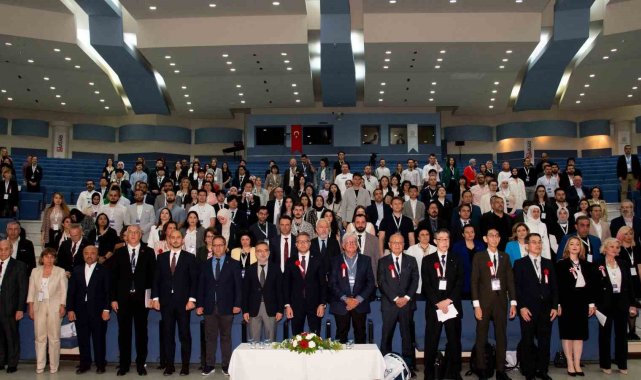 Uluslararası Adeziv Diş Hekimliği Kongresi, SÜ ev sahipliğinde başladı