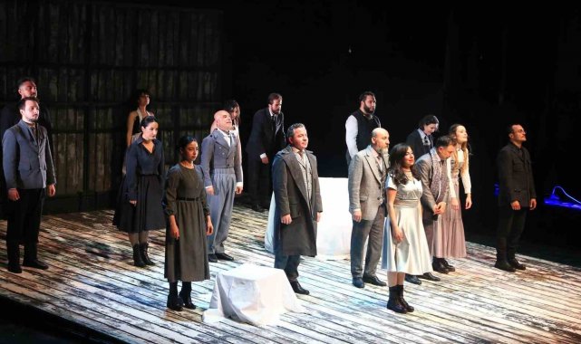 Uluslararası Tiyatro Festivali heyecanı sürüyor