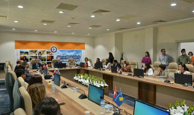 Uşak Üniversitesi'nde 4. Uluslararası Hafta başladı
