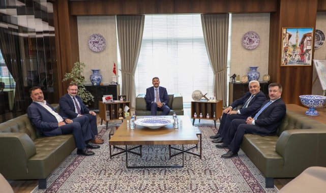 Vali Çelik, Fatih Çalışkan ve Hüseyin Doğan ile görüştü