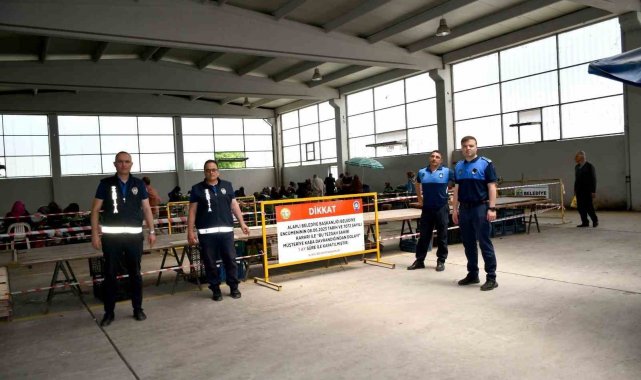Vatandaşa kötü davranan pazarcının tezgahı kapatıldı