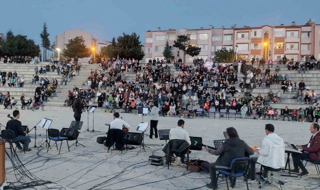 Yaza merhaba konseri izleyicilerden tam not aldı