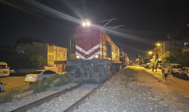 Yük treninin çarptığı Arda, ağır yaralandı