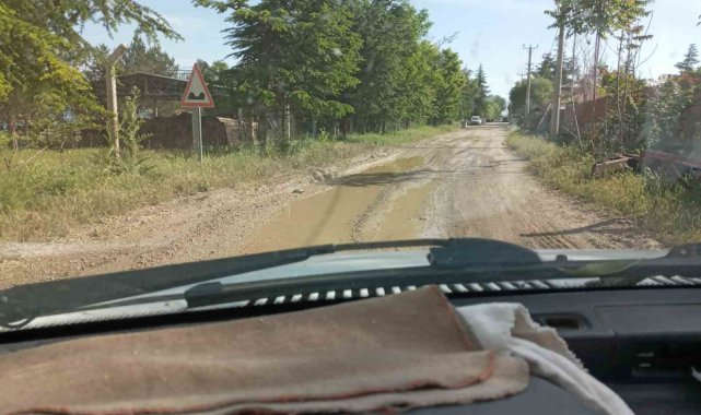 Yunus Emre'ye yakışmayan yollardan vatandaş şikayetçi