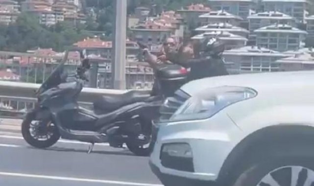 15 Temmuz Şehitler Köprüsü çıkışında silahlı kavga kamerada