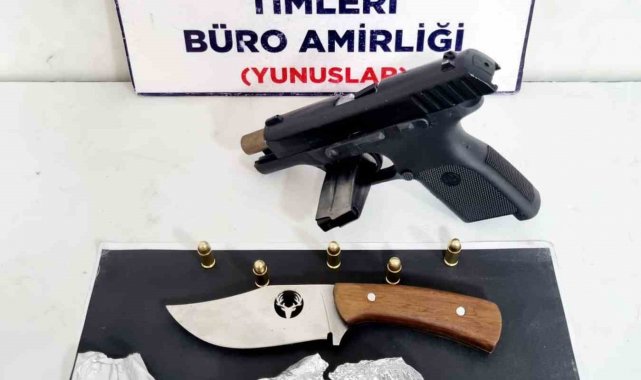 3 kişinin üzerinde ruhsatsız tabanca ve uyuşturucu bulundu