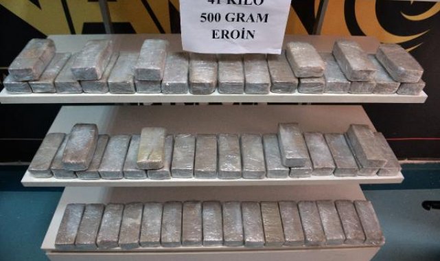 'Hulk' tepki verdi; TIR'ın soğutma sisteminden 41,5 kilo eroin çıktı